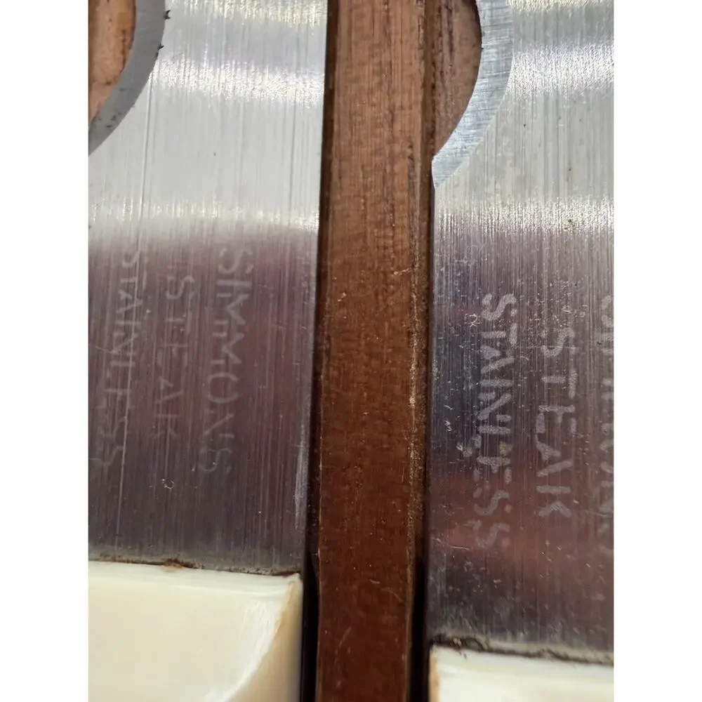 Vintage Simmons Stainless Steel Steak Knives Set of 8 Cream Handle Wood Lock Box